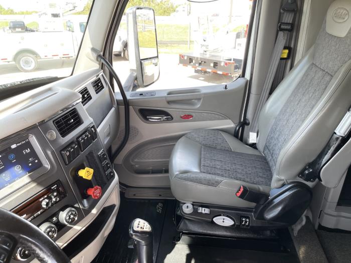 2019 Peterbilt 579-0