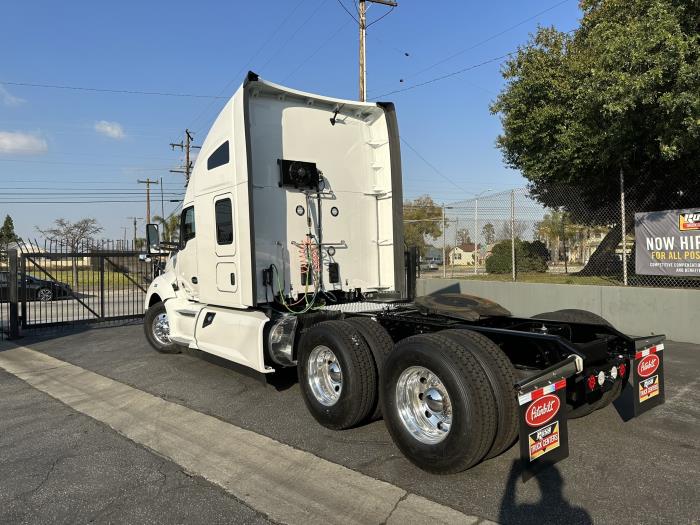 2022 Kenworth T680-0