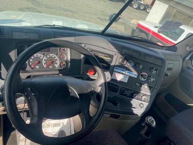 2017 Freightliner Cascadia-0