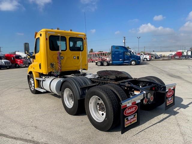 2018 Freightliner Cascadia-0