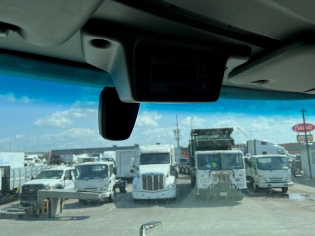 2019 Peterbilt 579-0