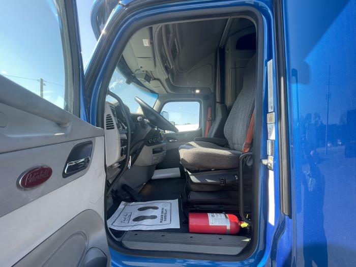 2019 Peterbilt 579-0