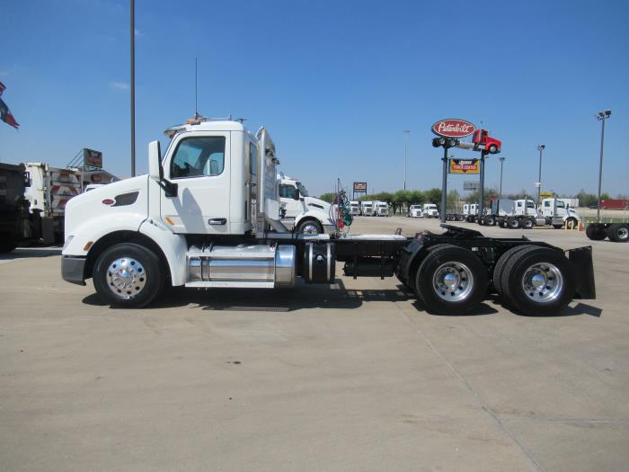 2016 Peterbilt 579-0