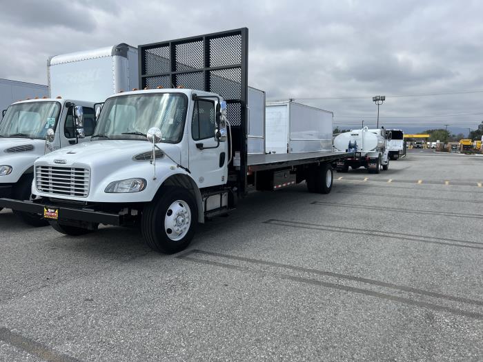 2016 Freightliner Business Class M2 106-0