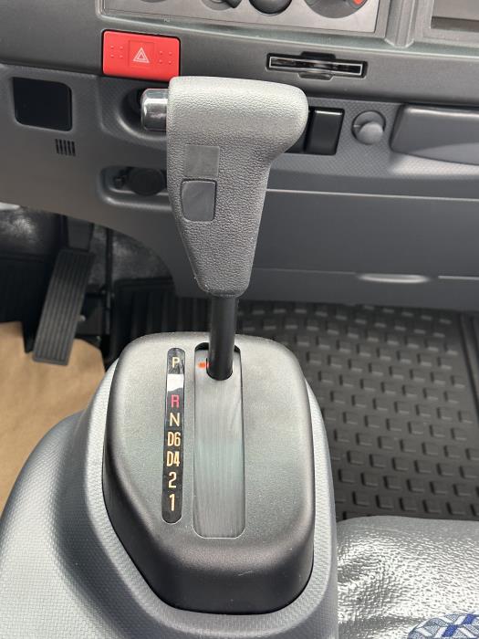 2023 Isuzu NPR-HD-0