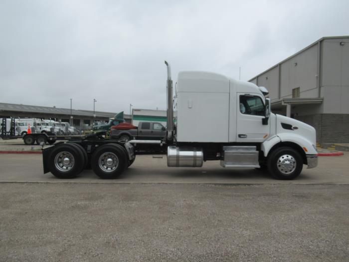 2016 Peterbilt 579-0