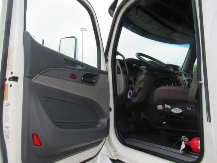 2016 Peterbilt 579-0