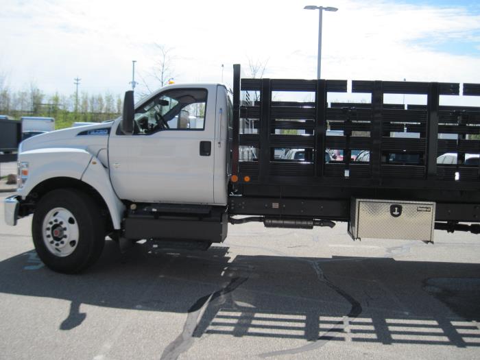 2024 Ford F-750-9