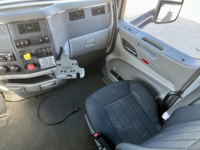 2020 Peterbilt 579-0