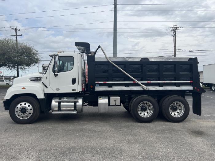 2016 Freightliner FL114SD-0