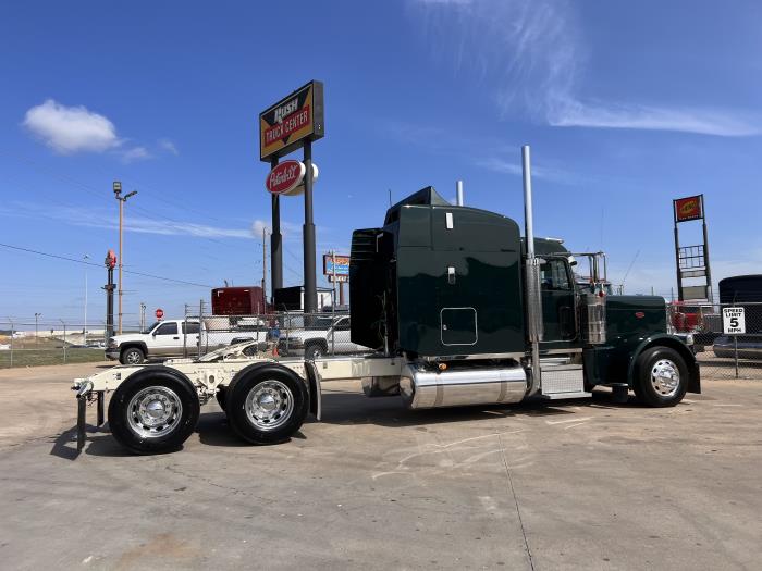 2023 Peterbilt 389-29