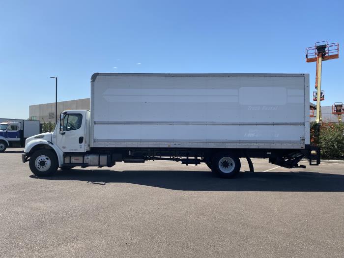 2017 Freightliner Business Class M2 106-0