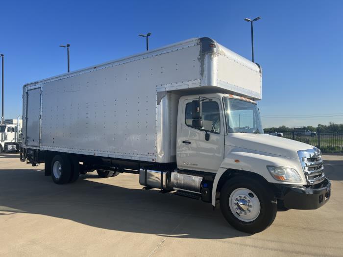 2013 Hino 268A-0