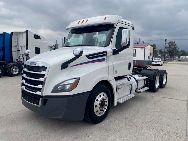 2018 Freightliner Cascadia-7