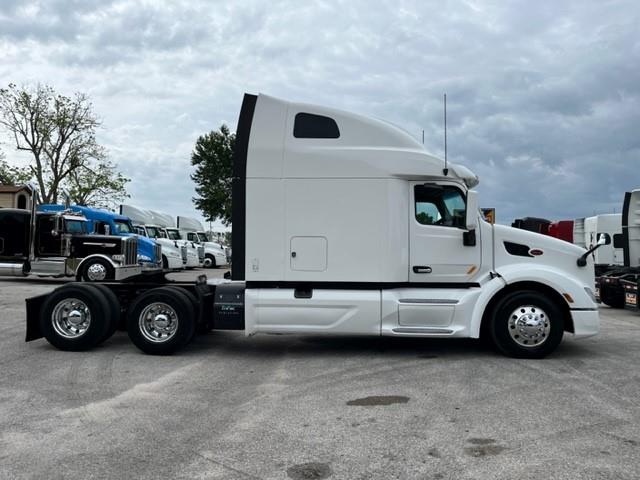 2020 Peterbilt 579-0