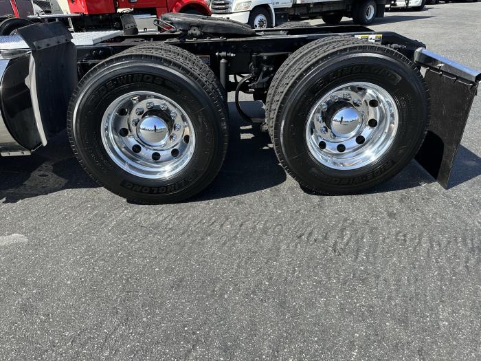 2019 Peterbilt 579-10