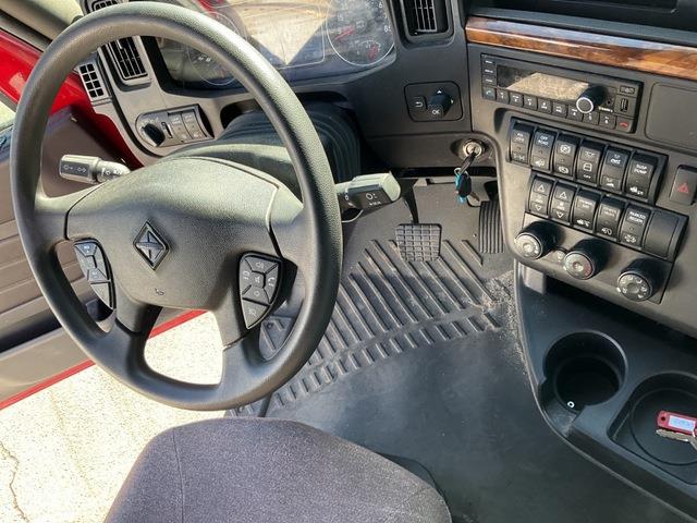 2022 International LT625-0