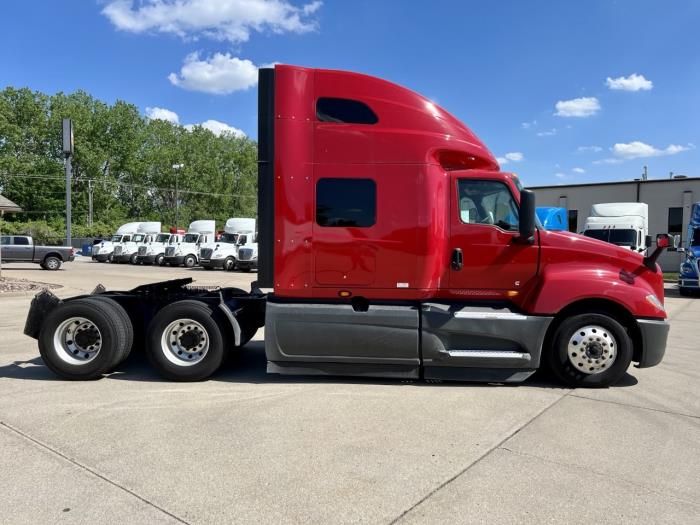 2022 International LT625-0