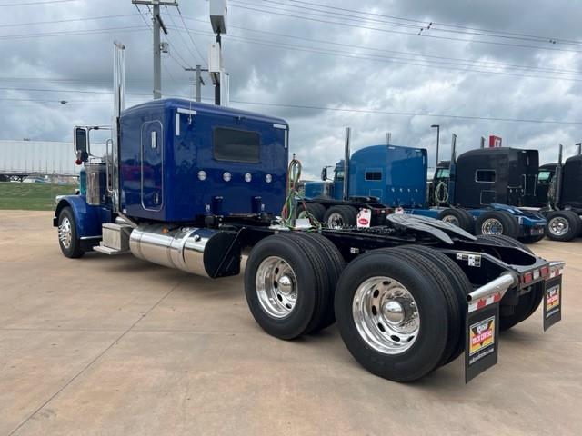 2024 Peterbilt 389-0