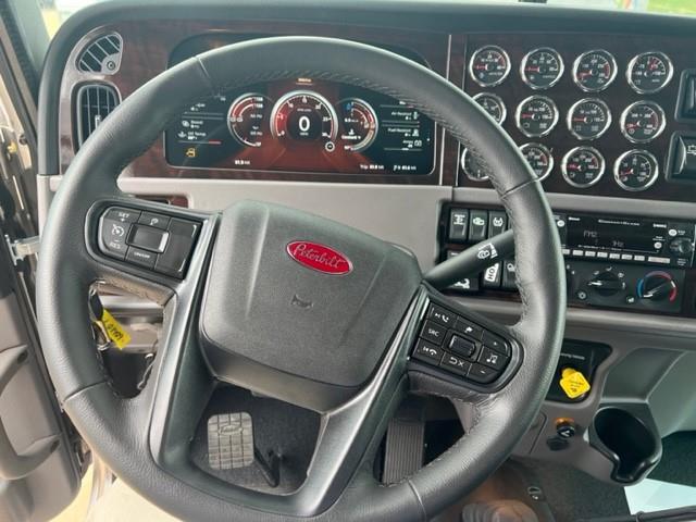 2024 Peterbilt 389-0