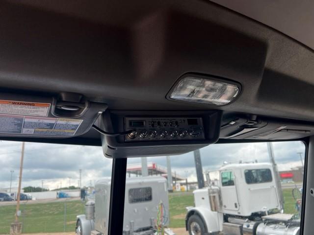 2024 Peterbilt 389-0