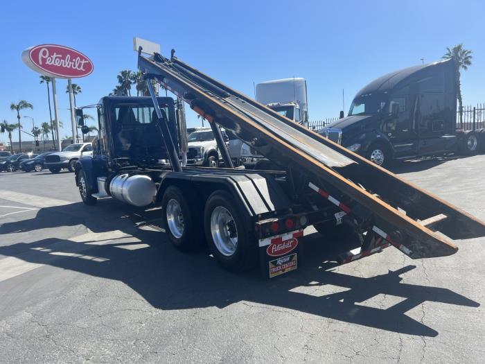 2015 Peterbilt 365-0