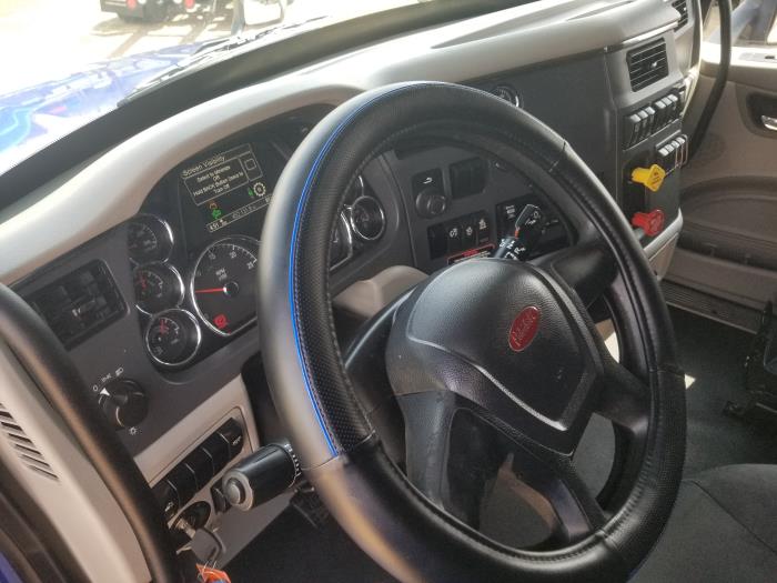 2020 Peterbilt 579-17