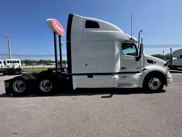 2020 Peterbilt 579-4