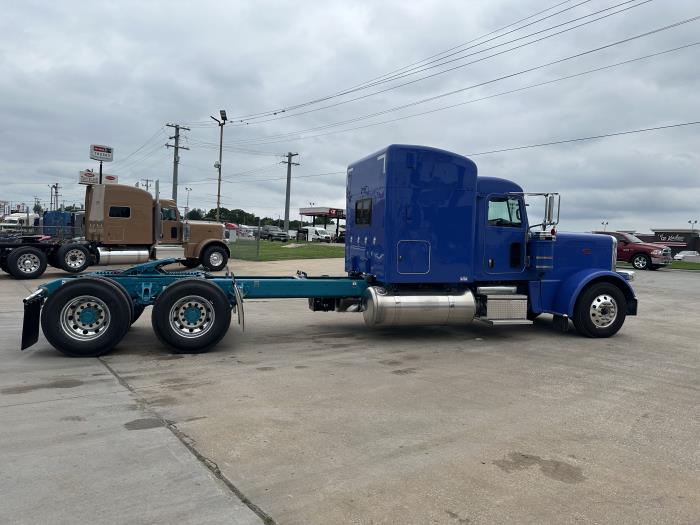 2024 Peterbilt 389-11