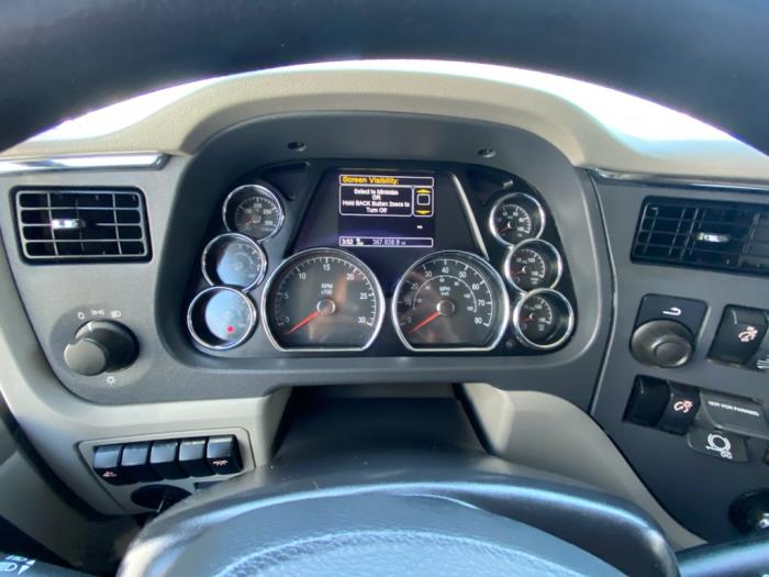 2019 Peterbilt 579-0