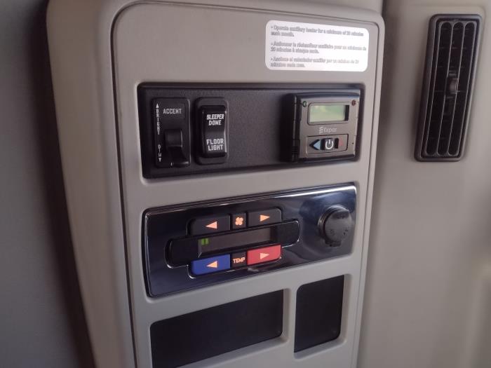 2022 International LT625-6