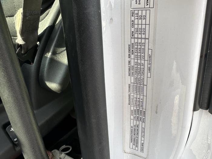 2020 Peterbilt 579-28