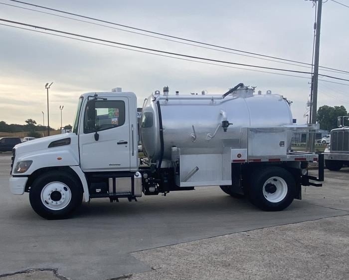 2019 Hino 268A-0