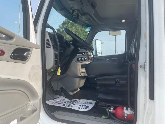 2020 Peterbilt 567-14