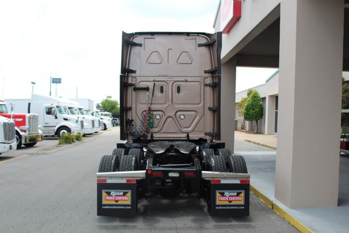 2019 Freightliner Cascadia-5