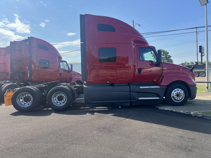 2022 International LT625-5