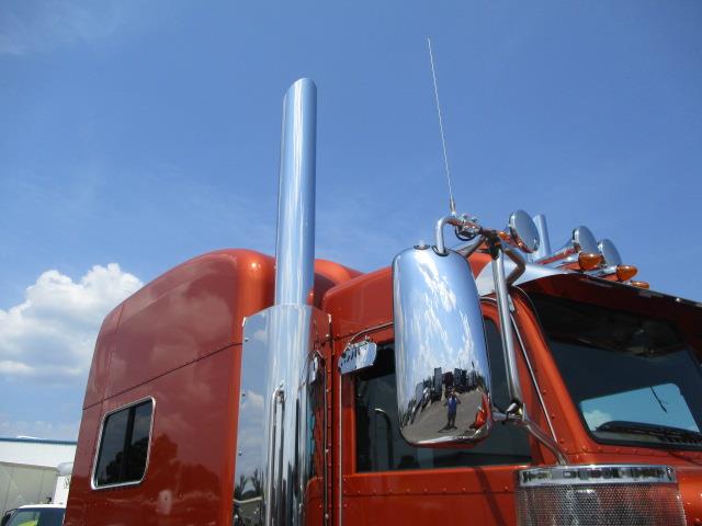 2024 Peterbilt 389-16