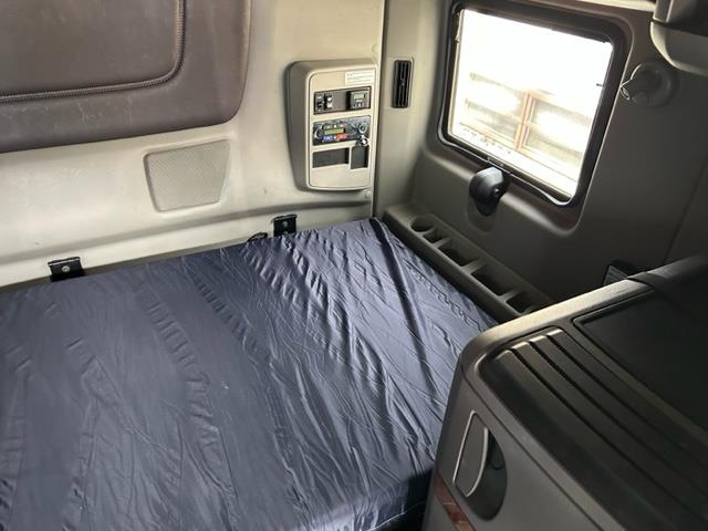 2022 International LT625-22