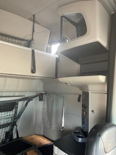 2019 Peterbilt 579-23