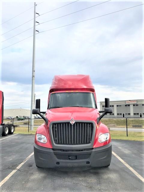 2022 International LT625-14