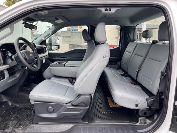 2023 Ford F-250-19