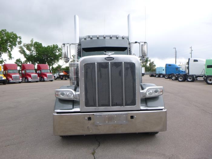 2021 Peterbilt 389-3