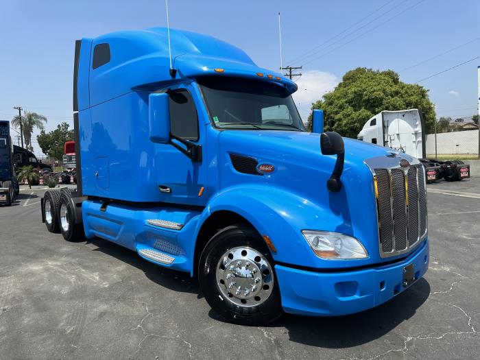 2020 Peterbilt 579-8