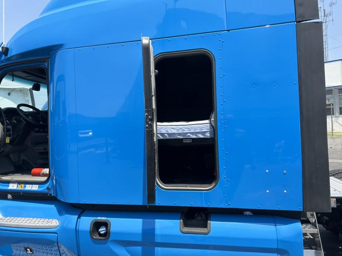 2020 Peterbilt 579-23