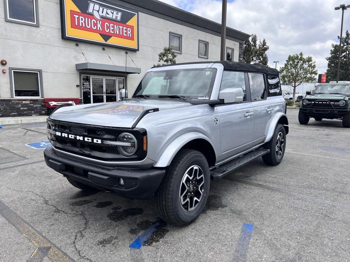 2023 Ford Bronco-1