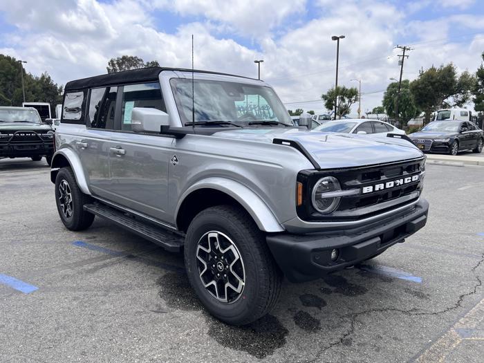 2023 Ford Bronco-3