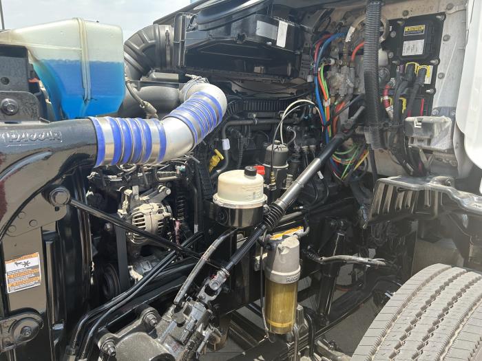 2018 Peterbilt 579-17