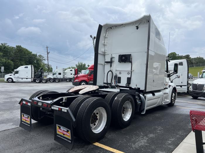 2020 Peterbilt 579-7