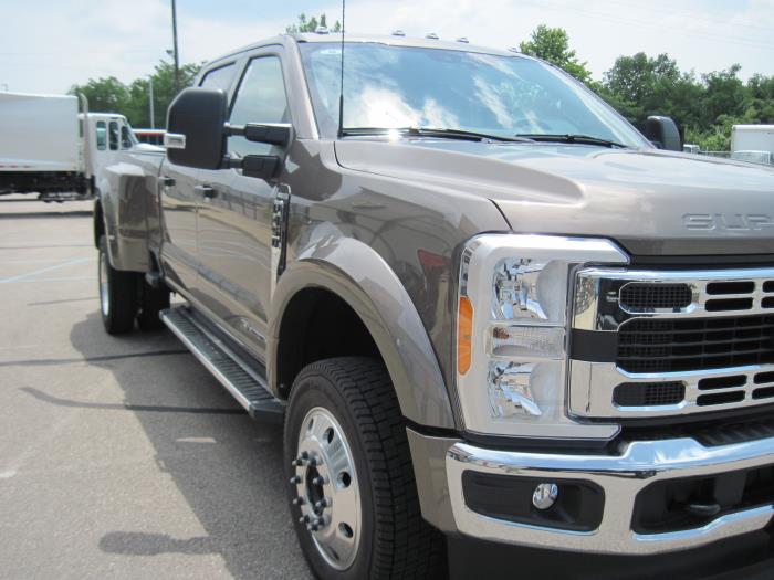 2023 Ford F-450-4