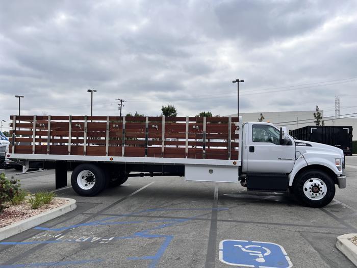 2024 Ford F-650-4
